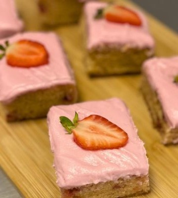 Strawberry Blondies