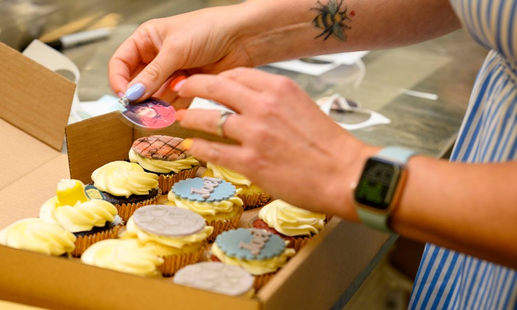 candys cupcakes packing boxes